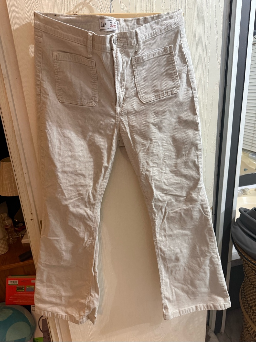GAP women’s Beige corduroy flare Pants